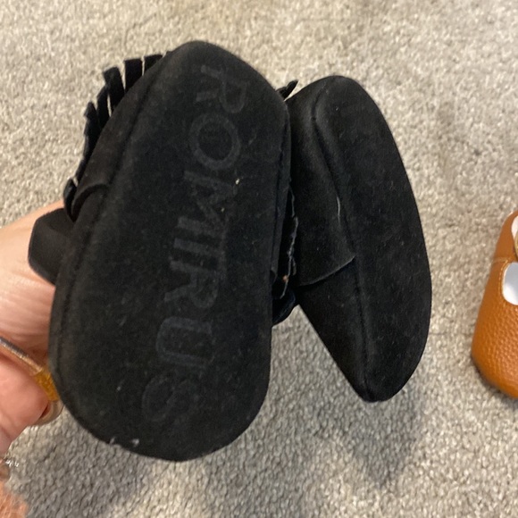 Set of 2 baby girl shoes - Picture 3 of 5